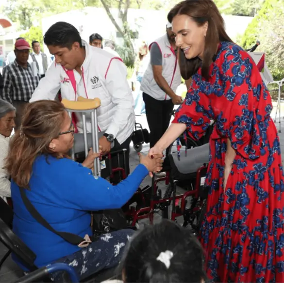MariElise Budib fortalece la inclusión en Puebla con entrega de sillas de ruedas, andaderas y bastones MariElise Budib fortalece la inclusión en Puebla con entrega de sillas de ruedas, andaderas y bastones
