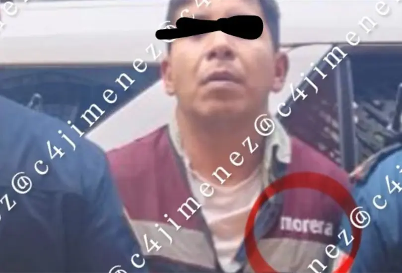 Detienen a hombre con chaleco de Morena por despojo a adultos mayores en Azcapotzalco