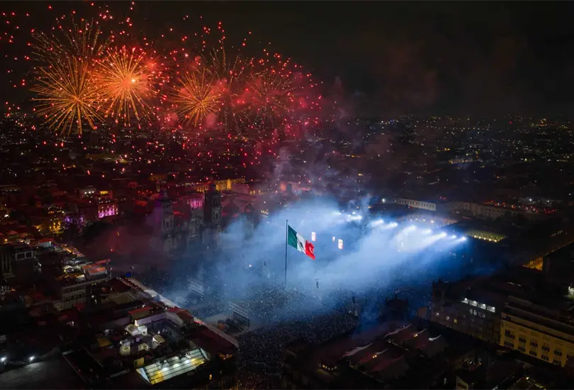 El Zócalo de la Ciudad de México volverá a convertirse en uno de los principales escenarios para celebrar las Fiestas Patrias. El Zócalo de la Ciudad de México volverá a convertirse en uno de los principales escenarios para celebrar las Fiestas Patrias.