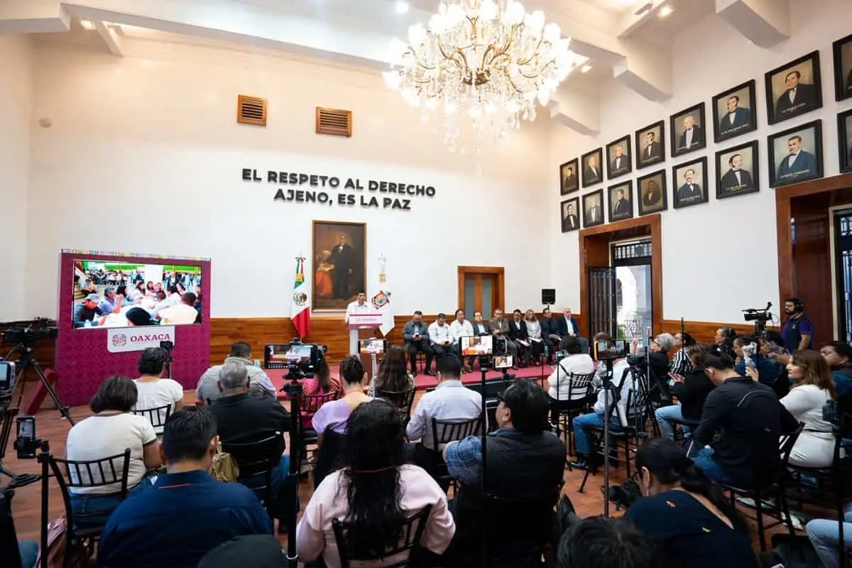 La nueva Constitución de Oaxaca contempla reducir de 142 a 81 artículos y reconocer derechos de los pueblos indígenas y afromexicanos. Especial