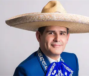 Muere querido cantante mexicano durante concierto en Querétaro Muere querido cantante mexicano durante concierto en Querétaro
