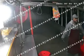 Es mi dinero: comerciantes se hartan de extorsiones y enfrentan a pareja en la GAM