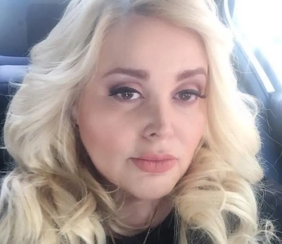 Además de su trabajo como comediante, Sheyla Tadeo participó en telenovelas y otros programas de televisión, entre ellos 'Mi destino eres tú', 'Rafaela' y 'Amorcito corazón'. Además de su trabajo como comediante, Sheyla Tadeo participó en telenovelas y otros programas de televisión, entre ellos 'Mi destino eres tú', 'Rafaela' y 'Amorcito corazón'.