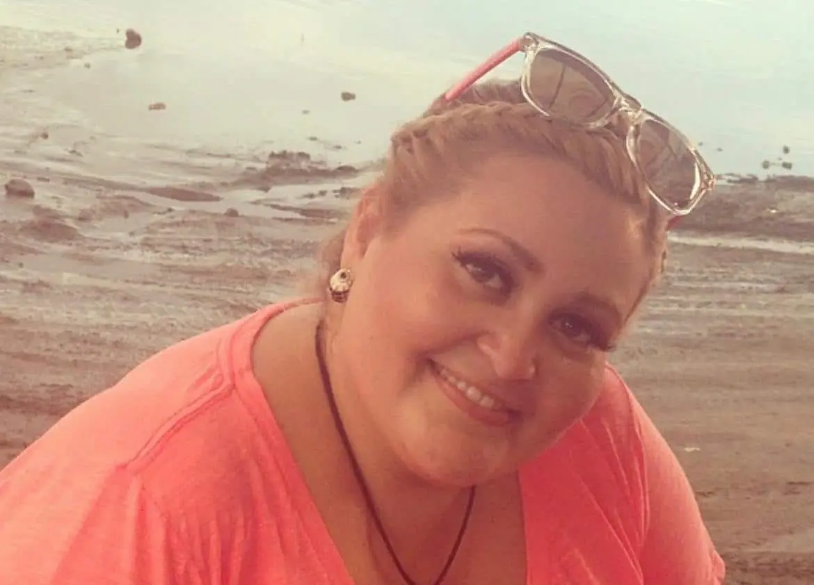 Sheyla Tadeo nació el 3 de abril de 1973 en Culiacán, Sinaloa, donde realizó sus estudios antes de comenzar su carrera artística. Sheyla Tadeo nació el 3 de abril de 1973 en Culiacán, Sinaloa, donde realizó sus estudios antes de comenzar su carrera artística.