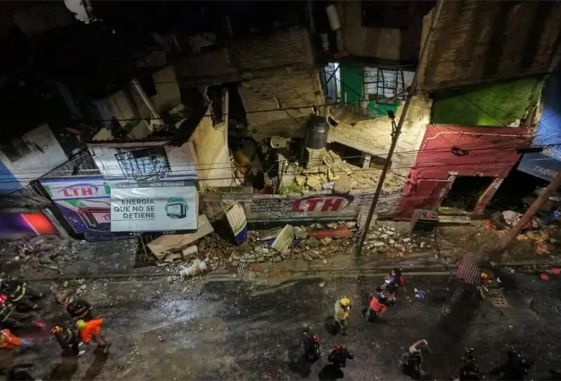 La explosi&oacute;n de un tanque de gas de 30 kilogramos provoc&oacute; da&ntilde;os en una vivienda y dej&oacute; 11 personas heridas y una m&aacute;s sin vida en la alcald&iacute;a &Aacute;lvaro Obreg&oacute;n.