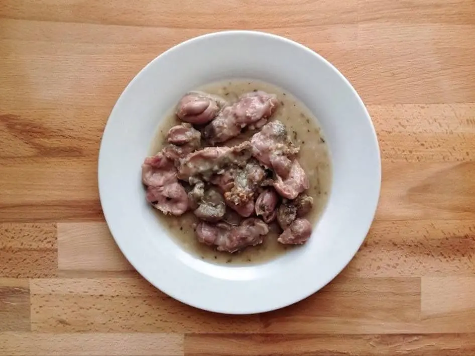 Las mollejas son una de las vísceras que se utilizan en la gastronomía mexicana y suelen prepararse asadas, fritas o guisadas. Su sabor y textura las han convertido en una opción apreciada por quienes disfrutan de la comida tradicional. Para algunos extranjeros, saber qué parte del animal están comiendo puede resultar sorprendente. Las mollejas son una de las vísceras que se utilizan en la gastronomía mexicana y suelen prepararse asadas, fritas o guisadas. Su sabor y textura las han convertido en una opción apreciada por quienes disfrutan de la comida tradicional. Para algunos extranjeros, saber qué parte del animal están comiendo puede resultar sorprendente.