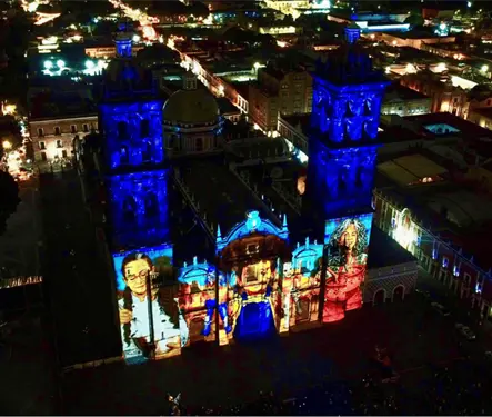 Videomapping monumental ilumina la Catedral de Puebla por Fiestas Patrias