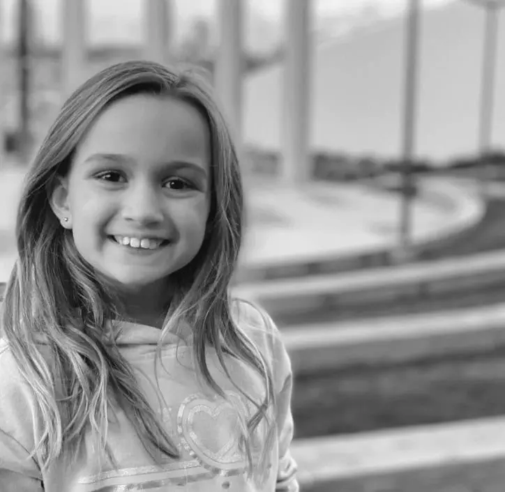 El video original de Chloe fue publicado por su madre, Katie Clem, bajo el t&iacute;tulo "Lily&acute;s Disneyland Surprise", pues su intenci&oacute;n era captar la reacci&oacute;n de su hija mayor.