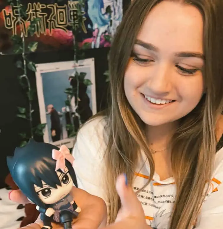 En ocasiones comparte fotos familiares, donde se ha podido apreciar c&oacute;mo luce en la actualidad su hermana Lily Clem.<br>