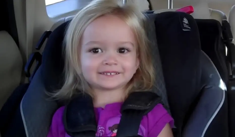 El video fue grabado en 2013 por su familia y mostraba a Chloe junto a su hermana mayor, Lily, mientras ambas recib&iacute;an la noticia de que viajar&iacute;an a Disneyland.<br>