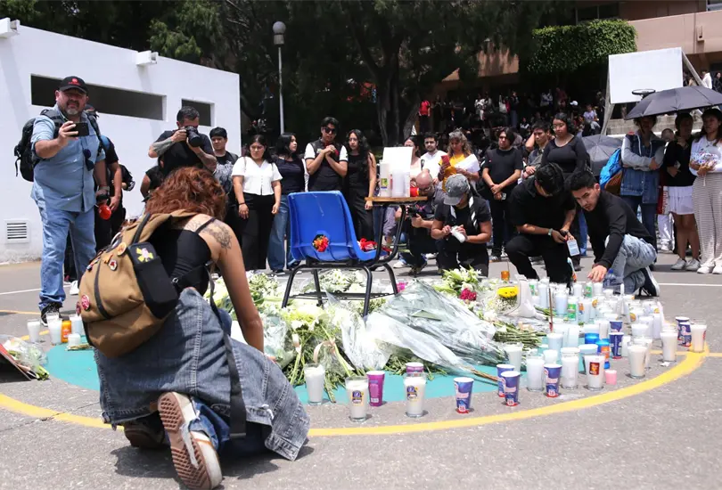 "Su memoria nos importa": feministas de la UAEM exigen justicia por Claudia Tacoronte "Su memoria nos importa": feministas de la UAEM exigen justicia por Claudia Tacoronte