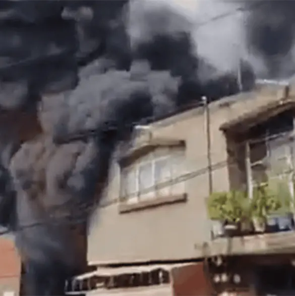 VIDEO: Se incendia bodega en Iztapalapa; humo negro cubre Santa María Aztahuacán VIDEO: Se incendia bodega en Iztapalapa; humo negro cubre Santa María Aztahuacán