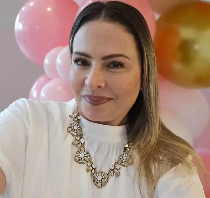 Después de su debut, participó en producciones como 'Caminos cruzados', 'Pobre niña rica', 'Mi querida Isabel', 'Sin ti' y 'Rencor apasionado'.<br> Después de su debut, participó en producciones como 'Caminos cruzados', 'Pobre niña rica', 'Mi querida Isabel', 'Sin ti' y 'Rencor apasionado'.<br>