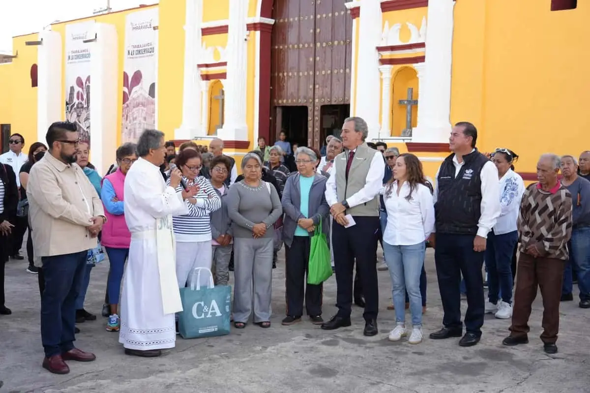 Pepe Chedraui entrega obras de conservación en el templo de San Jerónimo Caleras. Gobierno de la Ciudad,