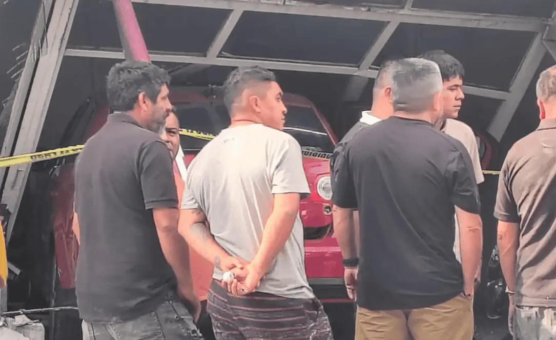 Vecinos retienen a tripulantes y autoridades intervienen. Especial