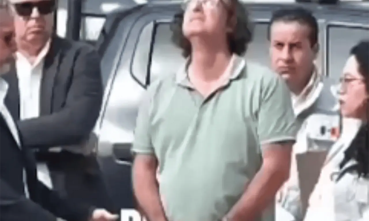  La presencia de Valentín Tacoronte ocurrió poco después de que la Fiscalía de Morelos le entregara formalmente el cuerpo de su hija. 