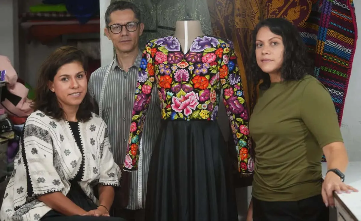 El vestido la colocó en el ojo público. X