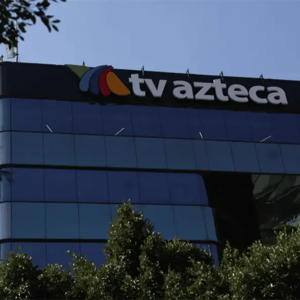 TV Azteca, en la mira por préstamo de 290 mdd: demanda en EE.UU. revela conexiones con banco ligado a círculo de Bukele