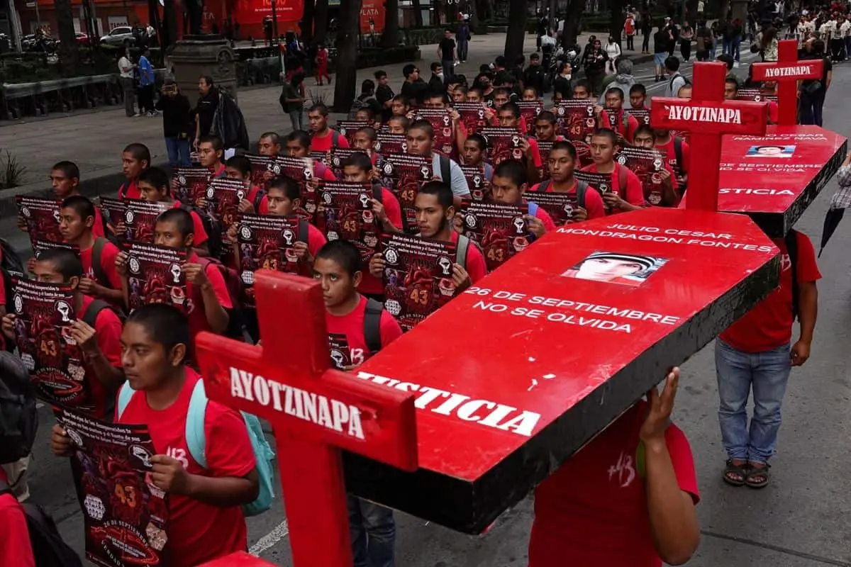 Mientras continúan las investigaciones, el gobierno mexicano gestiona el acompañamiento de especialistas internacionales de la Oficina del Alto Comisionado de las Naciones Unidas para los Derechos Humanos, a petición de las familias de los estudiantes. Cuartoscuro..