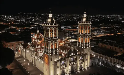 Catedral de Puebla estrena iluminación arquitectónica con luces LED Catedral de Puebla estrena iluminación arquitectónica con luces LED
