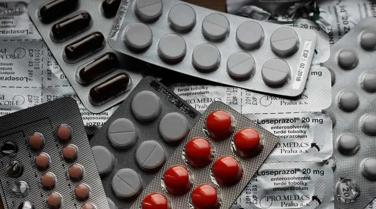  Cofepris alertó por cuatro medicamentos falsificados o adulterados y pidió revisar los lotes señalados; te decimos cuáles son. 