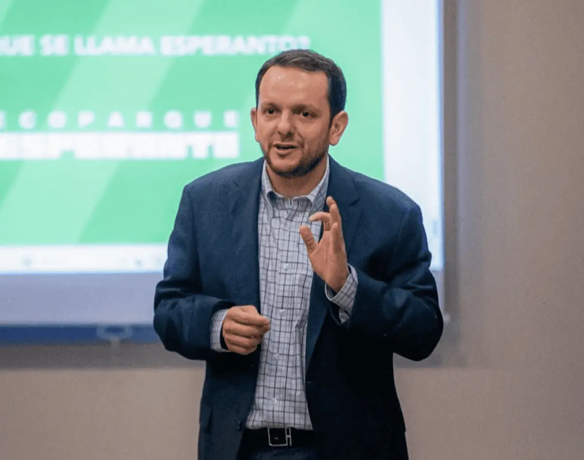 Carlos Torres aparece entre los sancionados RR.SS.
