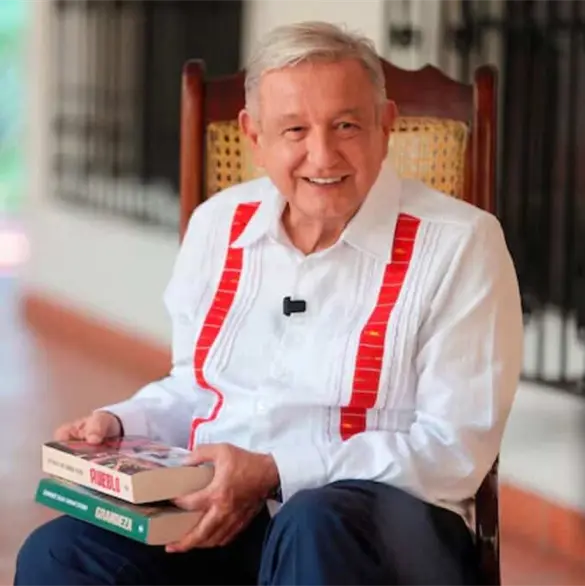 AMLO reaparece: presenta su nuevo libro "Pueblo" y defiende el legado de la 4T AMLO reaparece: presenta su nuevo libro "Pueblo" y defiende el legado de la 4T