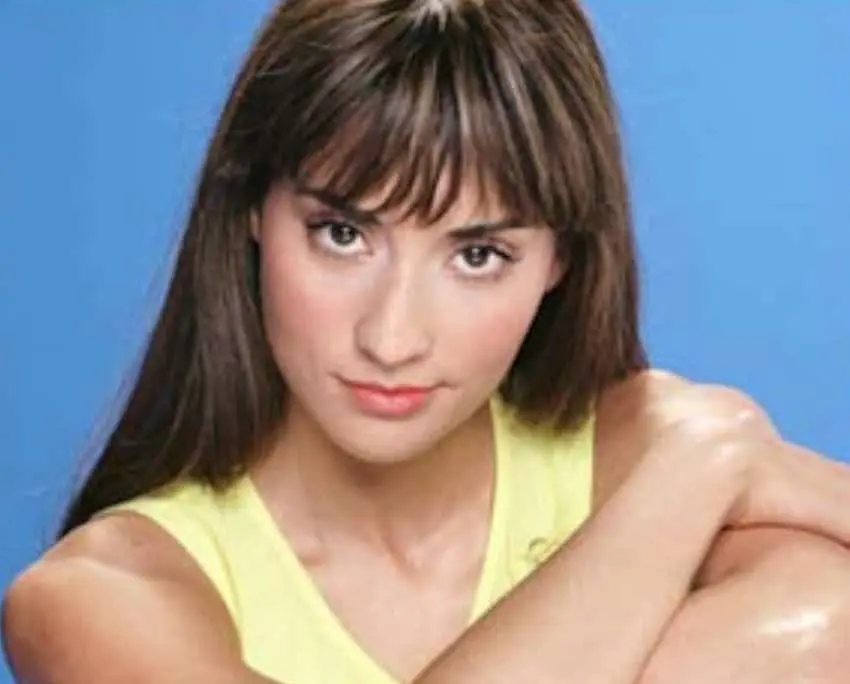 Inició su carrera en teatro a los trece años, en 1991.<br> Inició su carrera en teatro a los trece años, en 1991.<br>