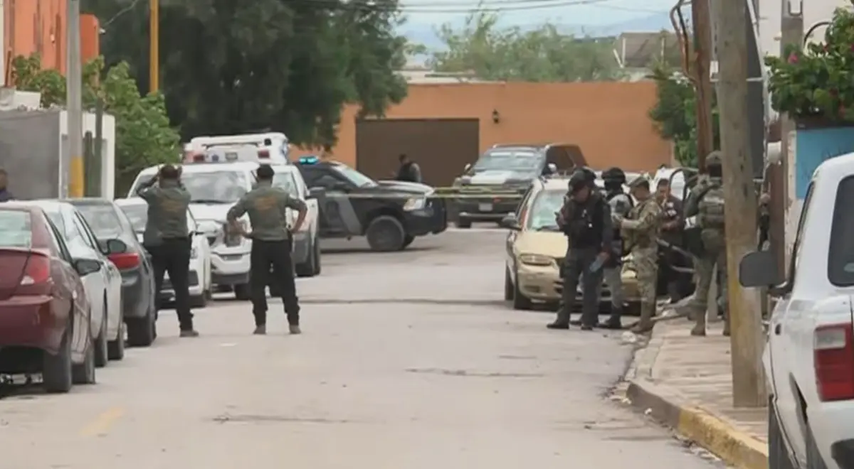  La Fiscalía de Coahuila investiga qué llevó a los hermanos de 18 años a atacar la secundaria en la que estudiaban. 
