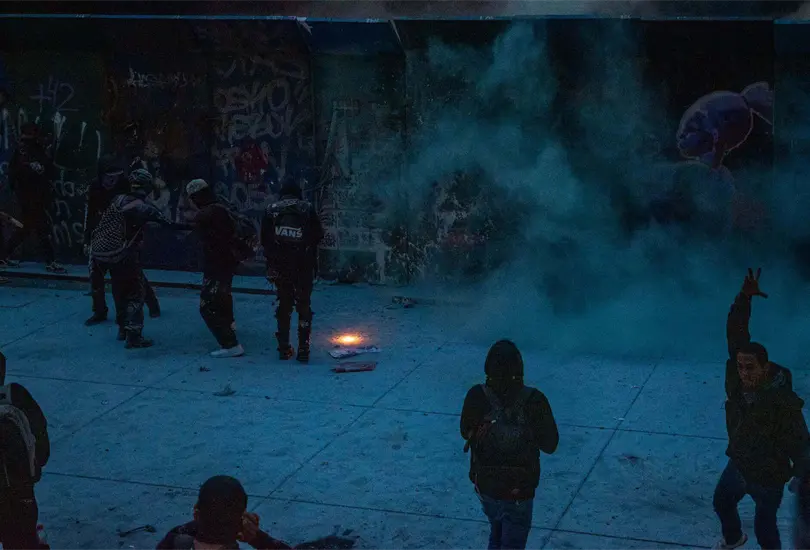 Revelan la identidad y el estado de salud del manifestante herido por pirotecnia en el Z&oacute;calo.