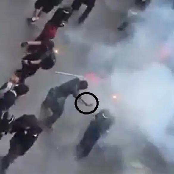 Marcha del 2 de octubre: manifestante resulta herido tras explotarle bomba molotov en la mano