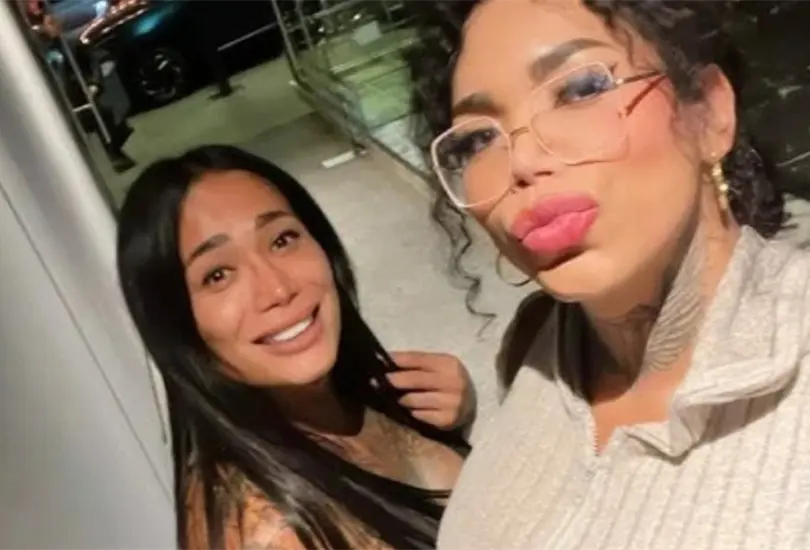 Karina Torres y Paola Su&aacute;rez