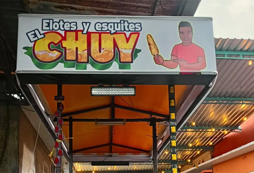 Trasladan el cuerpo de El Chuy a la Mixteca; Oaxaca despide al querido elotero