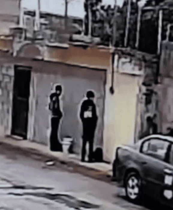 La tía abuela de los gemelos señaló que llegó a observar momentos de agresividad y que una situación relacionada con Carlos llevó a su madre a buscar ayuda. RRSS.