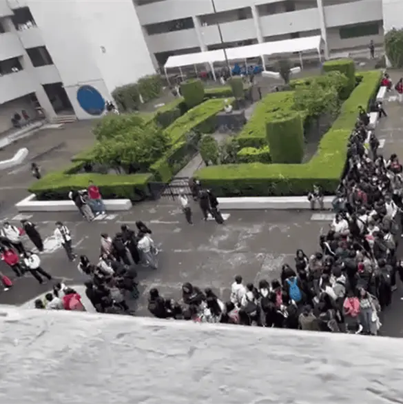 ¿Qué pasó en la Prepa 1? Alumno resulta lesionado y encapuchados toman el plantel ¿Qué pasó en la Prepa 1? Alumno resulta lesionado y encapuchados toman el plantel