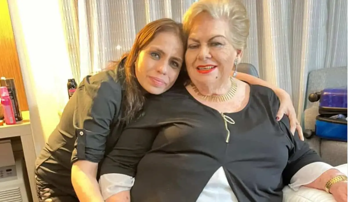  Paquita la del Barrio con su hija 