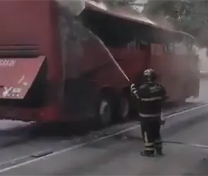 As&iacute; fue el incendio de autob&uacute;s en Reforma: pasajeros evacuaron la unidad