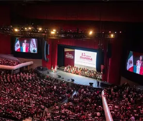 Morena celebra 15 años sin Sheinbaum: Andy López Beltrán reaparece en primera fila Morena celebra 15 años sin Sheinbaum: Andy López Beltrán reaparece en primera fila