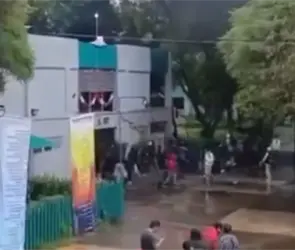 As&iacute; qued&oacute; el Bachilleres 6 tras ataque de encapuchados: cristales rotos, escombros y miedo en Iztapalapa