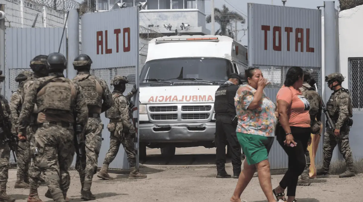 Dos riñas registradas en el Centro Penitenciario El Castillo, en Sinaloa, dejaron 12 personas fallecidas y 16 heridas . Especial