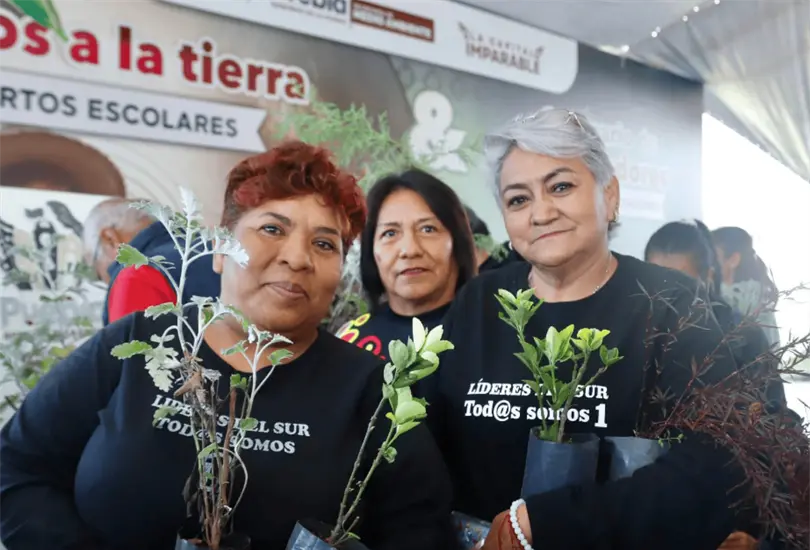 El programa Manos a la Tierra permitirá que los comités de las comunidades educativas reciban capacitación y acompañamiento para establecer huertos escolares. El programa Manos a la Tierra permitirá que los comités de las comunidades educativas reciban capacitación y acompañamiento para establecer huertos escolares.