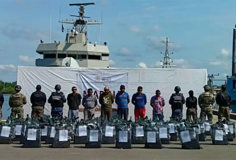 El cargamento de 1.2 toneladas de presunta coca&iacute;na decomisado frente a las costas de Oaxaca tiene un valor estimado superior a los 289 millones de pesos.