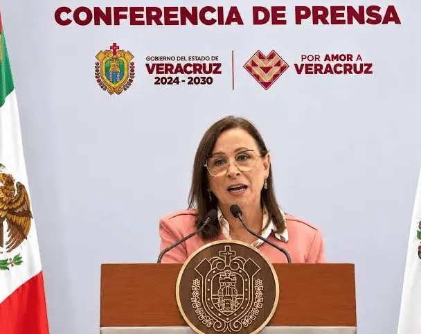 La gobernadora de Veracruz, Rocío Nahle García, también se pronunció sobre la situación laboral del docente. RRSS.