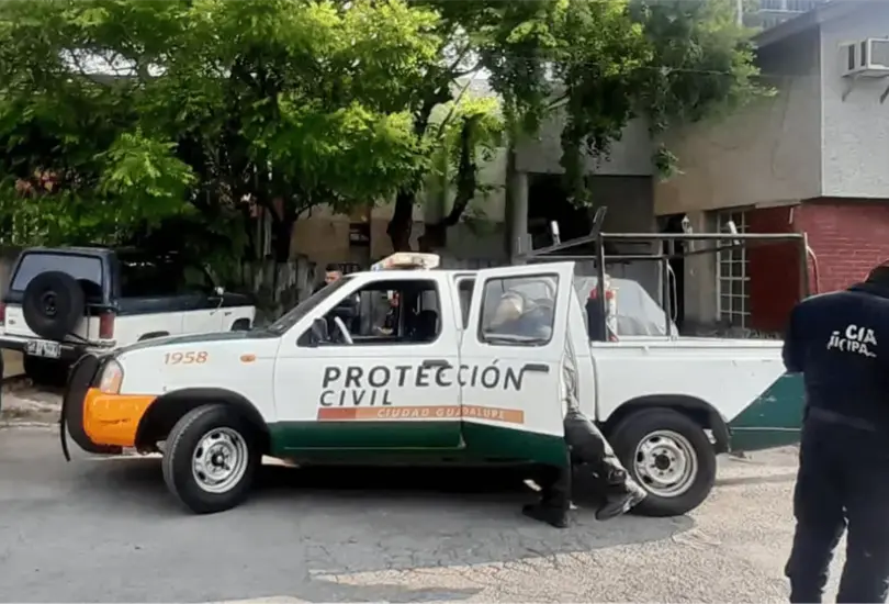 Rescatan a abuelita que pasó días junto al cuerpo de su esposo en Guadalupe Rescatan a abuelita que pasó días junto al cuerpo de su esposo en Guadalupe