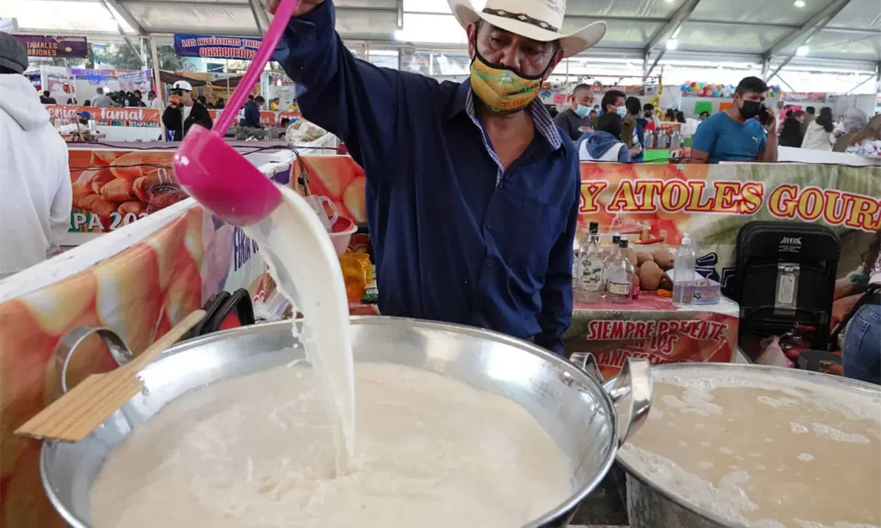  La tradición comunitaria fue retomada décadas después y dio origen a la celebración que hoy convoca a productores y visitantes. 