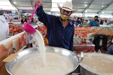 Feria del Atole 2026: De cempas&uacute;chil, fresa, chocolate y m&aacute;s llegan a Tl&aacute;huac