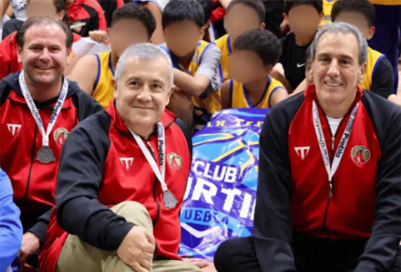 La competencia se desarrolló en el gimnasio de la institución universitaria.