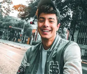 Reportan detenci&oacute;n de Naim Darrechi en Espa&ntilde;a tras pol&eacute;mica con la mam&aacute; de Abelito