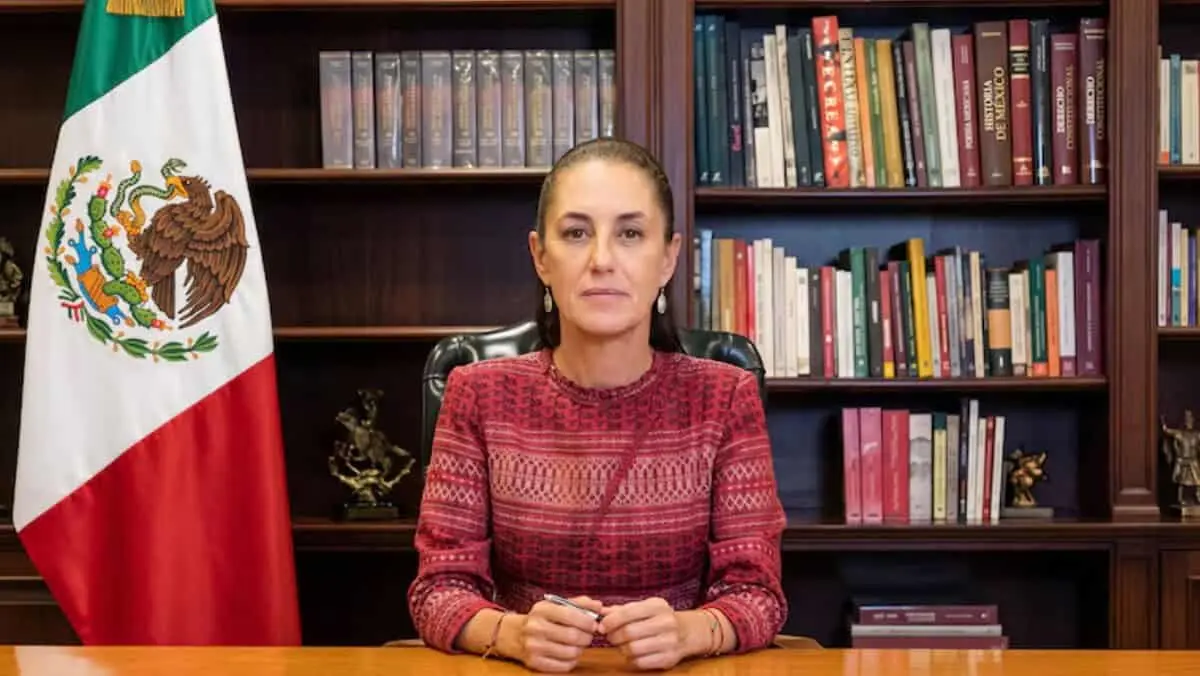  Sheinbaum también habló sobre la protección de menores en redes sociales y la importancia de combatir el acoso y los contenidos violentos en internet. 