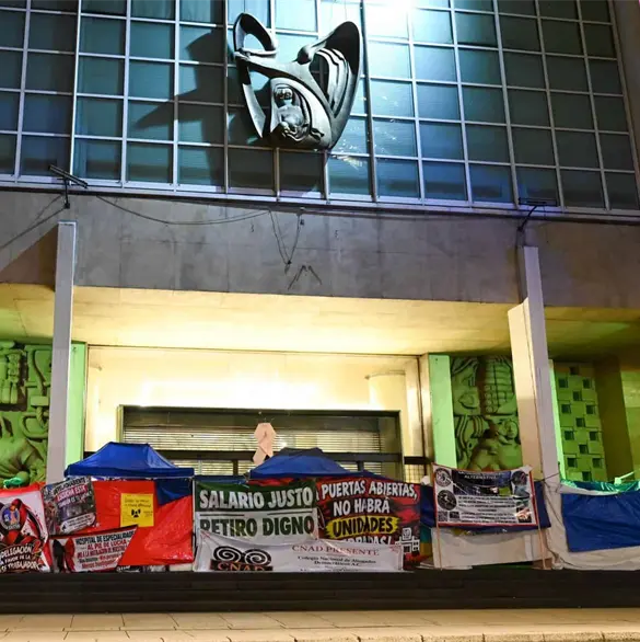 ¿Qué está pasando en el IMSS? Las claves del conflicto y cómo puede afectar a los derechohabientes ¿Qué está pasando en el IMSS? Las claves del conflicto y cómo puede afectar a los derechohabientes
